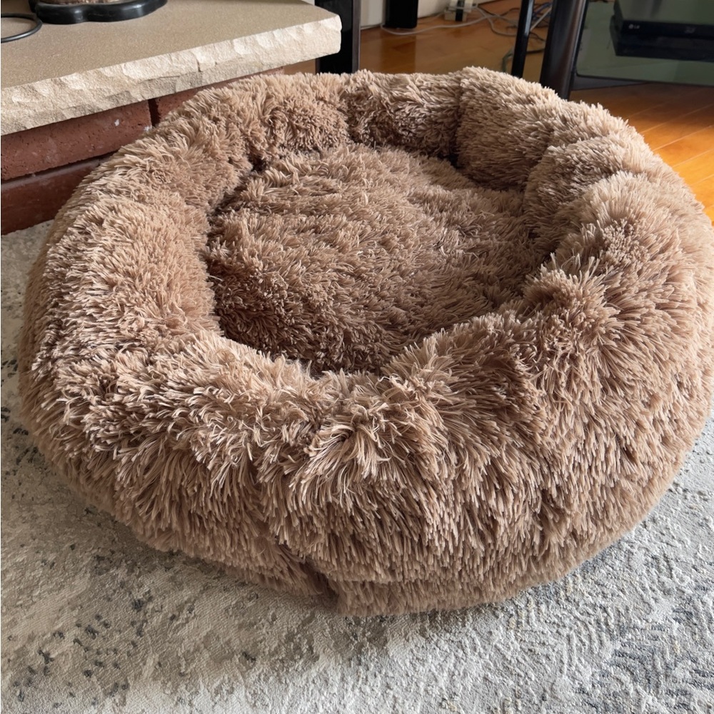 Cozy Fluffy Pet Bed in Brown